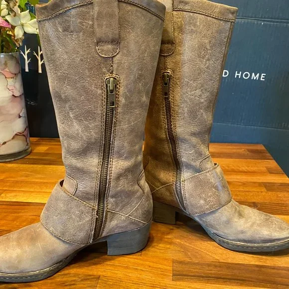 Born Magda Boot size 7 - Picture 11 of 14